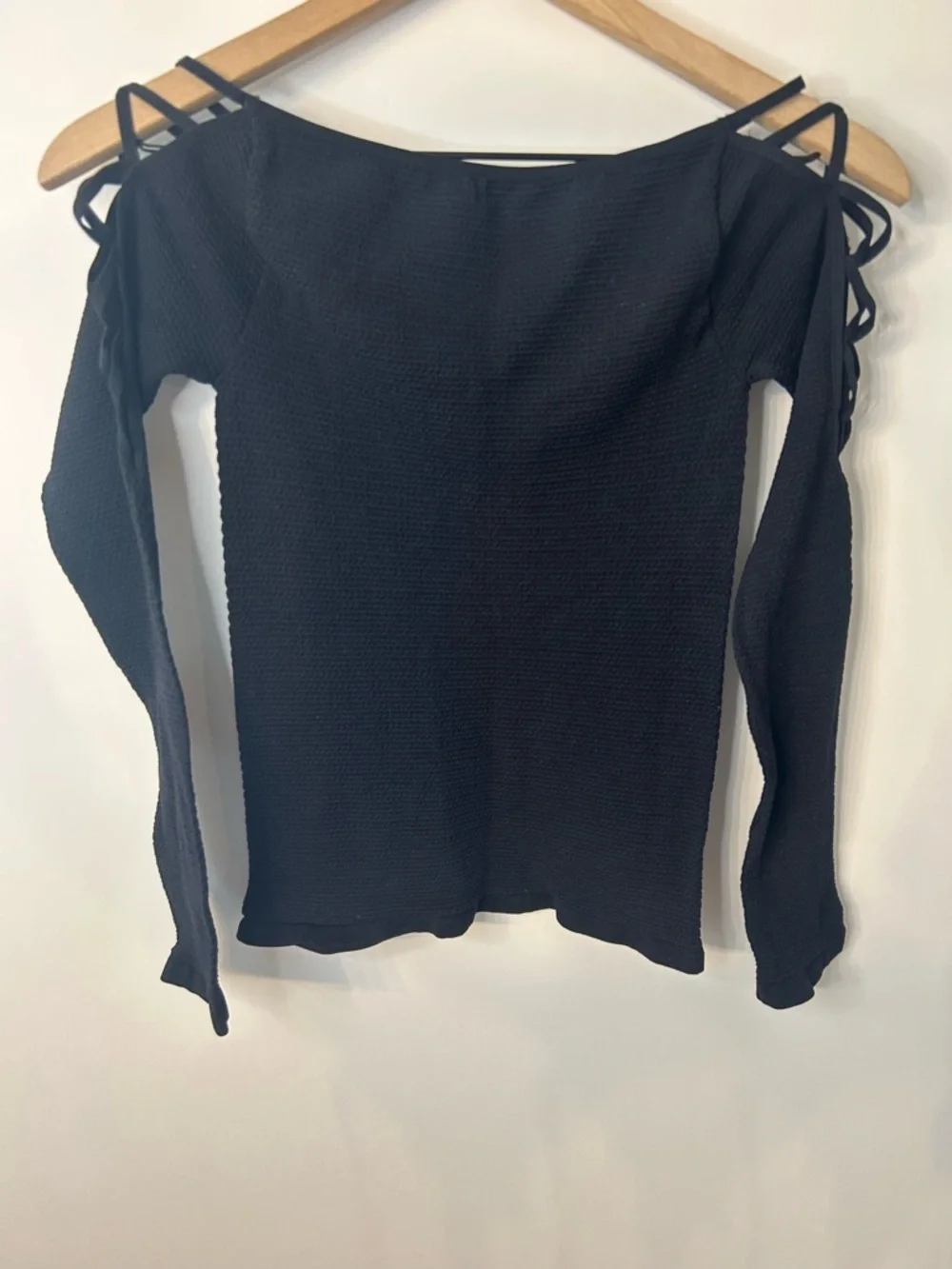 Intimately Free People Women’s Black Fitted Textured Cut Out Top, M/L